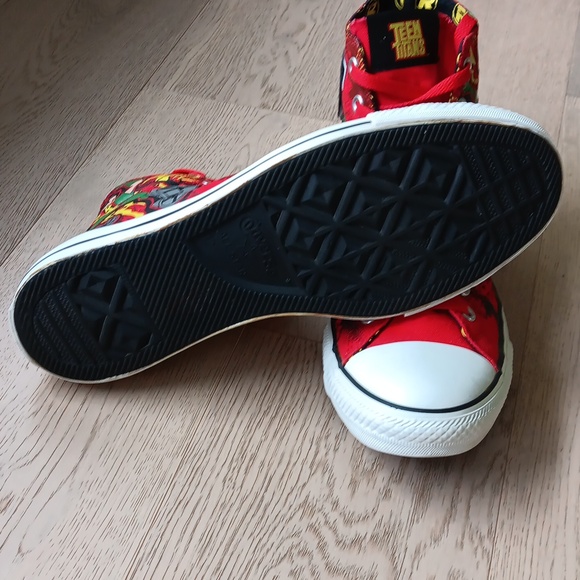 CONVERSE Teen Titans Hi Tops Size 12 - Picture 7 of 11